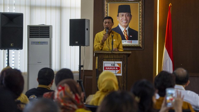 Akhir Desember 2014, Wiranto telah lebih dulu menemui Presiden Joko Widodo di Istana Negara.