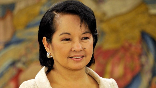 Tahun ini, mantan presiden Filipina, Gloria Macapagal Arroyo yang mendekam di tahanan sejak 2012, dapat menghabiskan Natal bersama keluarganya di rumah.