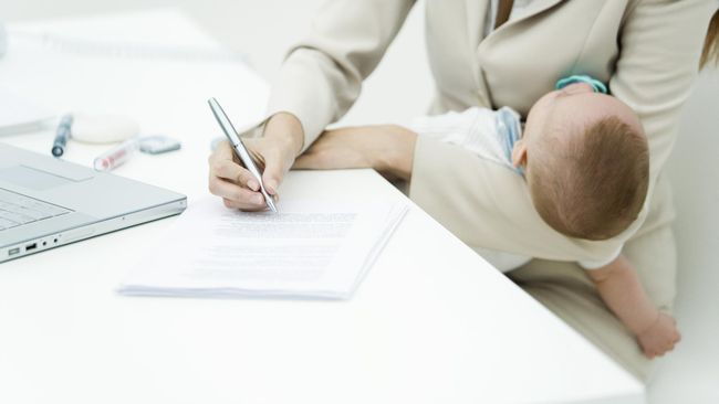 Untung Rugi Bekerja 'Multitasking' Meski dianggap bisa menghemat waktu ternyata hasil pekerjaan multitasking tidak sesempurna pekerjaan yang dilakukan secara satu per satu.