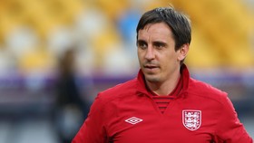 Moyes Beri Nasihat Gary Neville