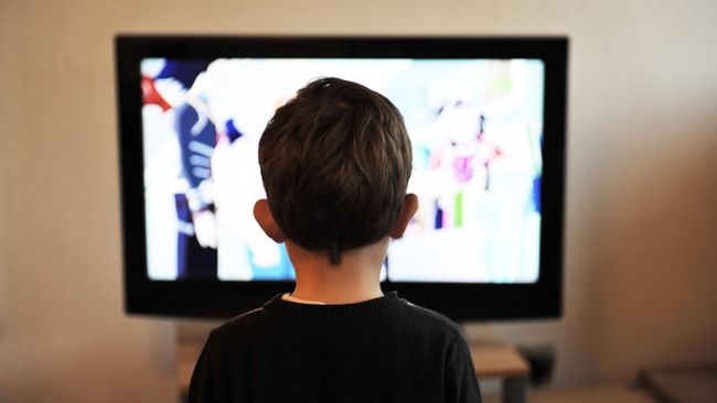 Sebuah studi menyebut bahwa semakin banyak anak-anak menonton televisi dan terpapar iklan tanpa henti, semakin banyak ibu dan ayah yang stres.