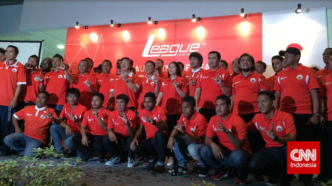 Persija Jakarta tetap memutuskan pergi ke Malang untuk bertanding dengan Arema Cronus, meski calon lawannya itu tidak mendapat rekomendasi BOPI.