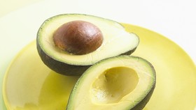 Apakah Makan Alpukat Bisa Bantu Menurunkan Berat Badan?