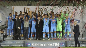 Cannavaro Ingin Jadi Pelatih Napoli dan Italia