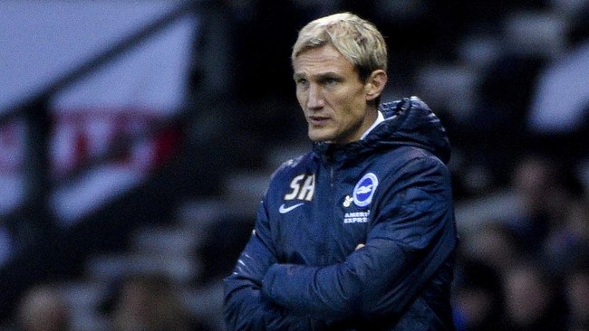 Kapten Liverpool di awal dasawarsa 2000an, Sami Hyypia memilih mundur dari jabatannya sebagai manajer klub Inggris di divisi Championship.