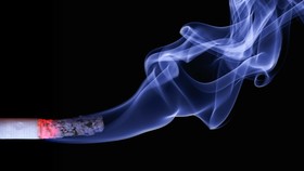 Wagub DKI Ancam Setop Bansos Warga yang Beli Rokok dan Miras