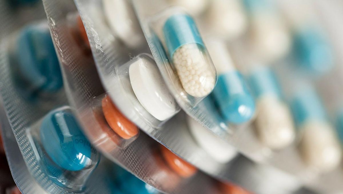 BPOM Terbitkan Aturan Minimarket Kelola Obat, Apoteker Buka Suara