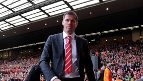 Diouf Ejek Carragher Seperti Kalkun