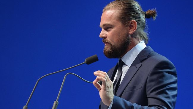  Leonardo  DiCaprio Kepergok Belanja Bikini