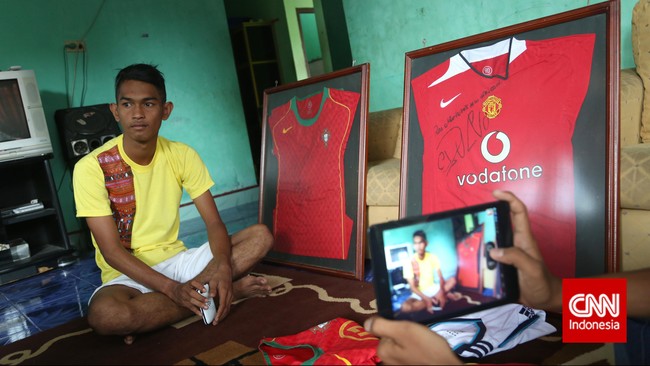 Martunis sebenarnya sempat ikut seleksi untuk membela timnas Indonesia, namun gagal karena dianggap tidak memiliki kondisi fisik yang impresif.