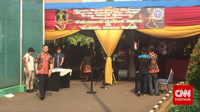 Kepala Rutan Kelas I Cipinang Asep Sutandar mengatakan sebanyak 68 narapidana kasus pidana umum dengan masa tahanan kurang lima tahun menerima remisi Natal.