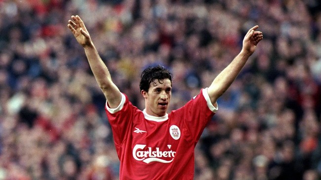 Striker legendaris Liverpool Robbie Fowler mengaku penasaran dan ingin bermain dengan Luis Suarez, Cristiano Ronaldo, dan Lionel messi.