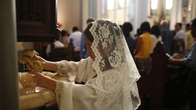 Ignatius Suharyo mengatakan perayaan Natal tak akan lengkap dan sejati tanpa umat menghayati pesan Natal untuk hidup bersama sebagai keluarga Allah. 