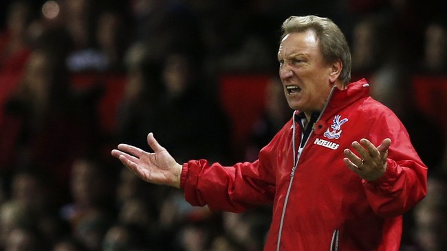 Pelatih kawakan Inggris, Neil Warnock, menjadi manajer pertama yang dipecat dari ajang Liga Primer musim ini menyusul hasil buruk yang didapat The Eagles.