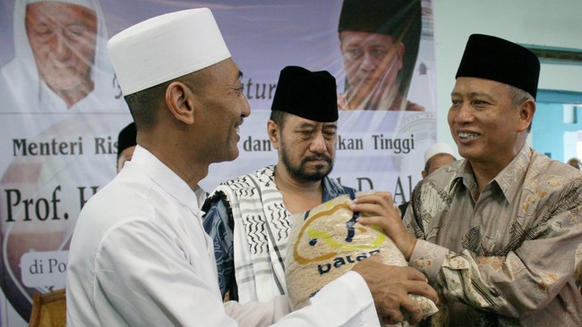 Mulai Januari, Kementerian Agama Kabupaten Bekasi akan mengecek kelengkapan dokumen izin dari pesantren-pesantren di 23 kecamatan di wilayah itu.