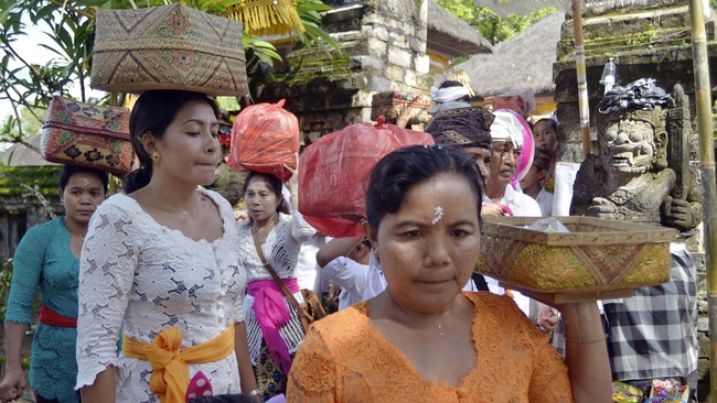OJK mencatat sebaran kredit dari bank ke masyarakat di Pulau Bali masih terpusat di tiga kabupaten/kota besar, yaitu Denpasar, Badung, dan Gianyar.