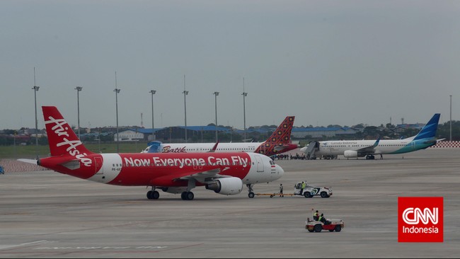 QZ8501 mendadak naik dengan kecepatan 1.400 kaki, 6.000 kaki, hingga 11.100 kaki per menit. "Pesawat tempur saja jarang bisa begitu," kata Menteri Perhubungan.