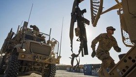 Perangi ISIS, AS Pindahkan Aset Militer ke Irak