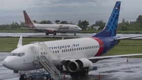 Aktivitas Dua Gunung Api Tinggi, Bandara Tetap Beroperasi