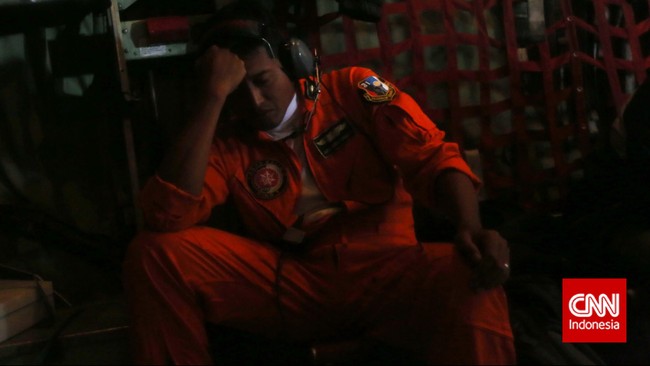 "Kalau ada perintah ke sasaran, baru kita jalan. Sementara ke Pangkalan Bun dulu," ujar Kapten Pilot Hercules 1319, Akal Juang.