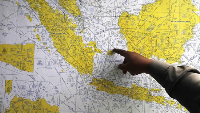 Pemerintah Tiongkok menyatakan bersedia membantu operasi pencarian pesawat AirAsia QZ8501 tujuan Surabaya-Singapura yang hilang kontak sejak Minggu (28/12).