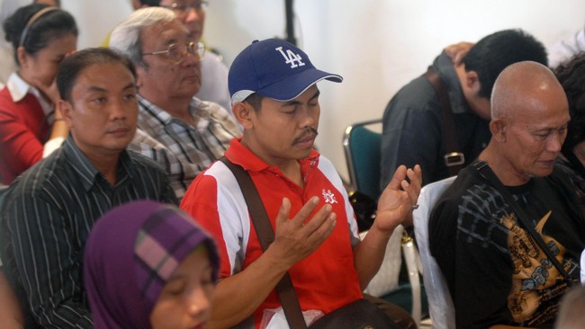 "Akan sangat kasihan jika para keluarga menanti informasi di sini, bagaimana jika informasi tengah malam? Kan tidak enak menanti," ujar JK.