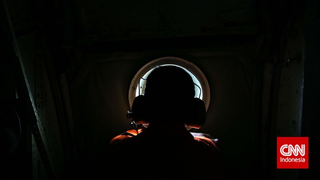 Hari ke-3 pencarian Pesawat AirAsia, Basarnas akan menindaklanjuti informasi dari nelayan atas lokasi kemungkinan jatuhnya QZ8501 di timur Tanjung Pandan.