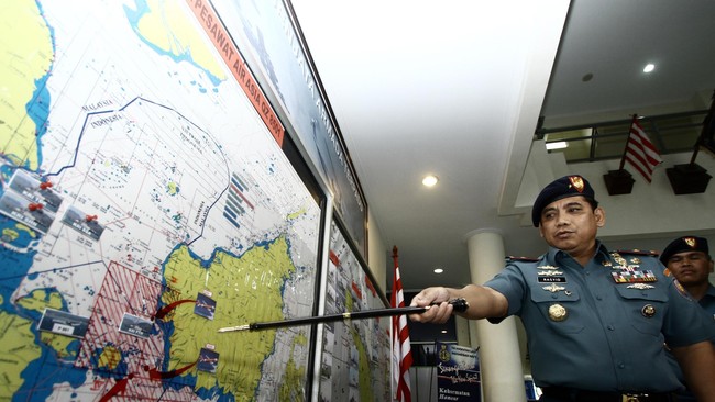 BMKG menyatakan kalau lembaganya telah menginformasikan adanya pertumbuhan awan Kumulonimbus (CB) pada rute yang dilintasi AirAsia QZ8501.