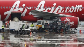 Alat Bantu Seks Dikira Bom, Penerbangan AirAsia Ditunda