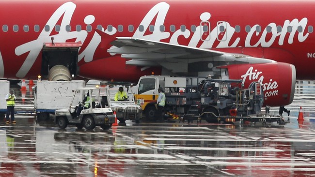 Sebanyak 66,45 juta saham AirAsia Berhad diperdagangkan sampai sesi satu perdagangan Bursa Malaysia siang ini.