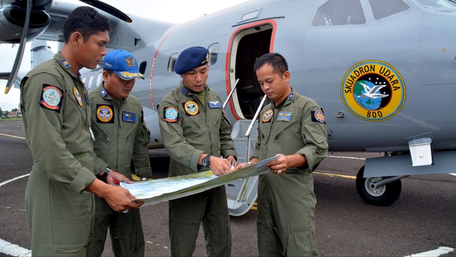 Ketua Komite Nasional Keselamatan Transportasi (KNKT) Tatang Kurniadi mengatakan ada tiga kondisi yang membuat ELT dan Pinger tak memancarkan sinyal.