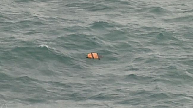 Koordinat Ditemukannya Serpihan Pesawat QZ8501 Berikut ini koordinat tempat ditemukannya sejumlah serpihan yang diduga berasal dari tubuh pesawat AirAsia QZ8501 yang mengalami kecelakaan pada Minggu (28/12).
