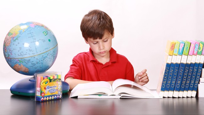 Sebuah studi di Inggris menemukan bahwa tiga bahasa tersebut patut dipelajari anak saat ini jika ingin sukses di masa mendatang.