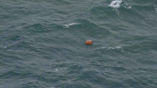 Kapal KN 224 milik Badan SAR Nasional sebenarnya sempat melewati rute di mana beberapa benda terapung yang diduga berasal dari pesawat AirAsia QZ8501.