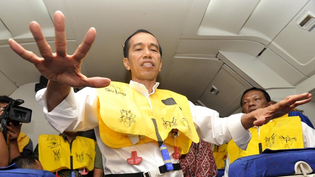Presiden Joko Widodo menginstruksikan agar Badan SAR Nasional bisa sesegera mungkin menyelesaikan evakuasi dan pencarian korban.