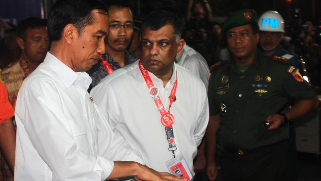 CEO AirAsia Group Tony Fernandes mengaku PT Indonesia AirAsia telah mengantongi izin penerbangan Surabaya-Singapura tujuh hari dalam seminggu.