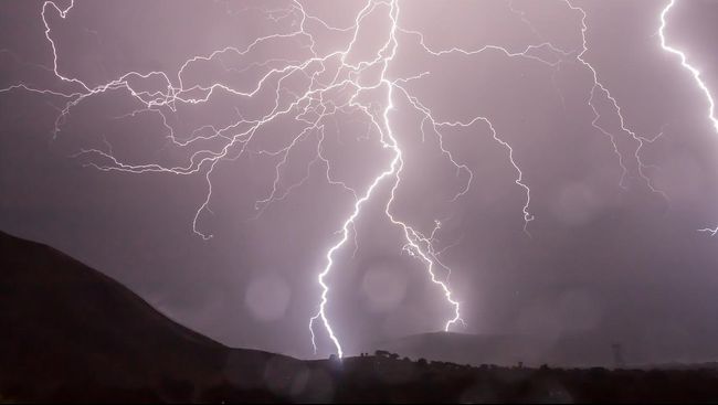 Lightning kills 49 in India in a week, experts reveal why