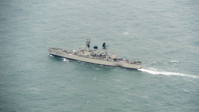 JK Ancam Kapal Malaysia yang Berani Masuk Perairan RI Pemerintah RI akan mengedepankan jalur diplomasi dalam menyelesaikan persoalan dengan Malaysia yang pesawatnya berkali-kali menerobos perbatasan Indonesia.