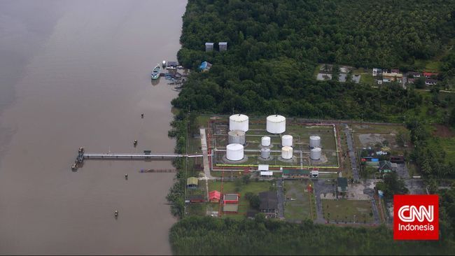 1 Orang Tewas Dalam Insiden Kerja di Kilang Pertamina Saat ini Pertamina dan Kepolisian setempat masih mendalami penyebab tewasnya korban di kilang pengolahan minyak Cilacap, Jawa Tengah.