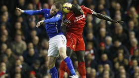 Dua Penalti Bawa Liverpool Unggul Babak Pertama