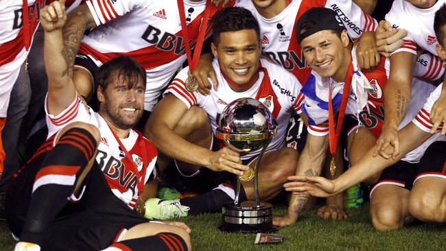 River Plate menyumbangkan lima pemain terbaik, sementara San Lorenzo menempatkan tiga pemain dalam daftar sebelas pesepak bola terbaik Amerika Selatan.