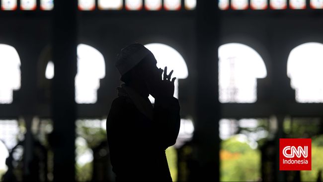 Berikut contoh khutbah Jumat tentang Tahun Baru Islam yang menyoroti nilai-nilai ketakwaan, keikhlasan, dan tekad untuk memperbaiki diri di tahun baru.