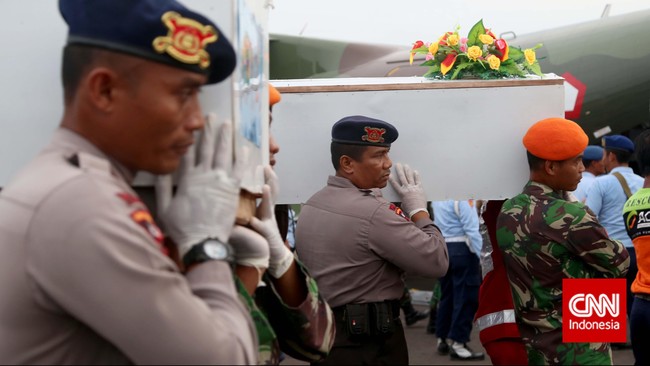 Menteri Kesehatan Nila F. Moeloek menegaskan keinginan pemerintah untuk menuntaskan seluruh proses identifikasi terhadap korban AirAsia QZ8501.