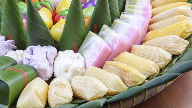 Selain kaya destinasi wisata, Magelang juga kaya kuliner yang bisa dijadikan oleh-oleh. Berikut oleh-oleh khas Magelang yang wajib dibawa pulang.