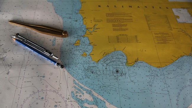 Laut Jawa di masa lalu adalah lokasi beberapa pertempuran dahsyat dalam sejarah. Beberapa kapal pasukan sekutu karam pada pertempuran di Perang Dunia II.