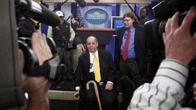 Penembak Reagan Tak Diadili Kasus Brady