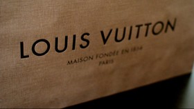 Menkeu: Beli Louis Vuitton kini Tak Perlu ke Singapura