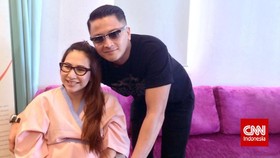 Deswita Melahirkan Lebih Cepat karena Masalah Air Ketuban