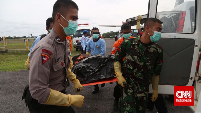 Jenazah ditemukan di area II pencarian yang berjarak 260 kilometer dari Lanud Iskandar, Pangkalan Bun. 