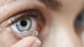 Samsung Kantongi Paten Kontak Lensa Pintar